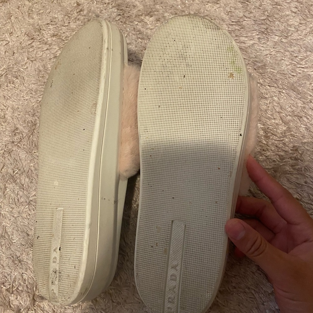 Prada slides - Picture 2 of 3